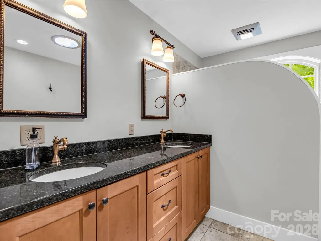 52 Forest Road Asheville NC 28803