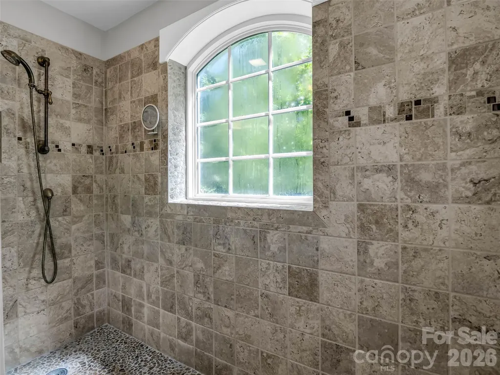 52 Forest Road Asheville NC 28803