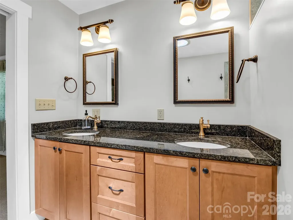52 Forest Road Asheville NC 28803