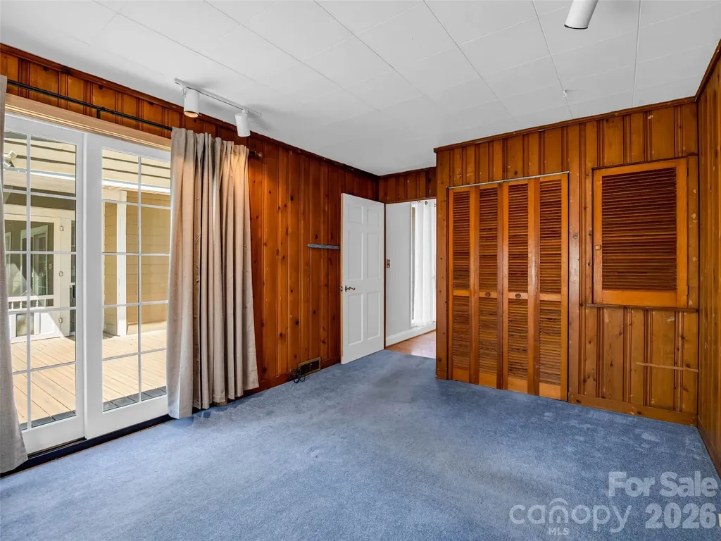 52 Forest Road Asheville NC 28803