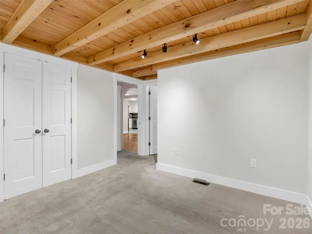 52 Forest Road Asheville NC 28803