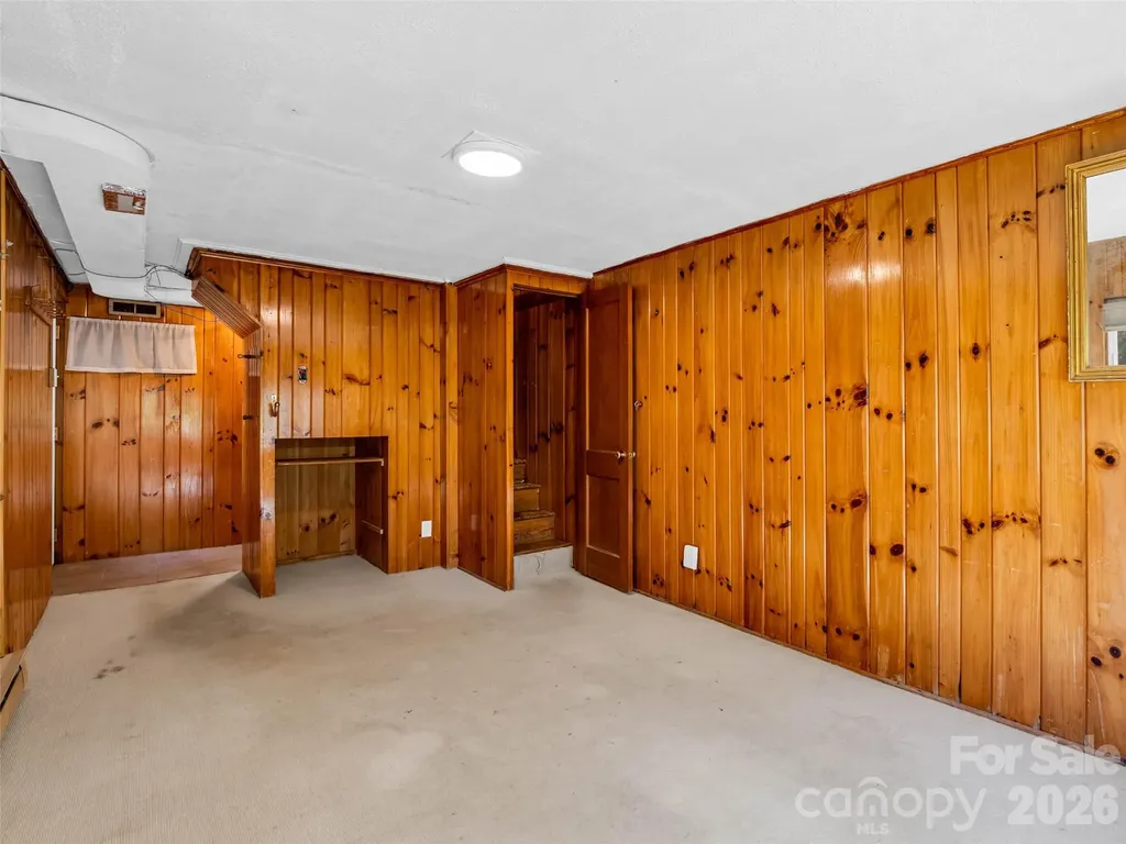 52 Forest Road Asheville NC 28803