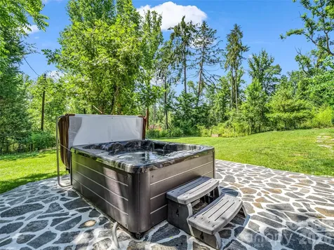 52 Forest Road Asheville NC 28803