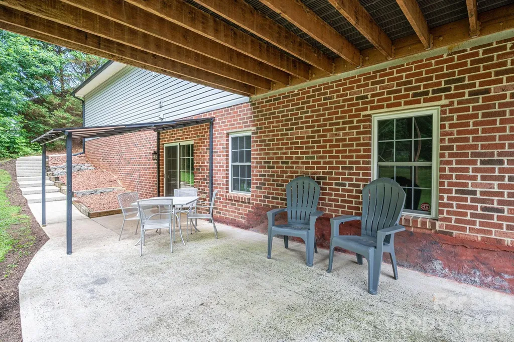 2479 Old Pond Drive Lincolnton NC 28092