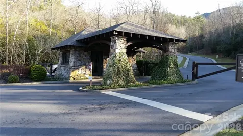 124 Settings Boulevard Black Mountain NC 28711