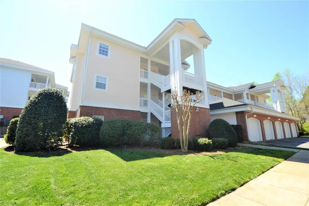 8751 Coralbell Lane Charlotte NC 28213