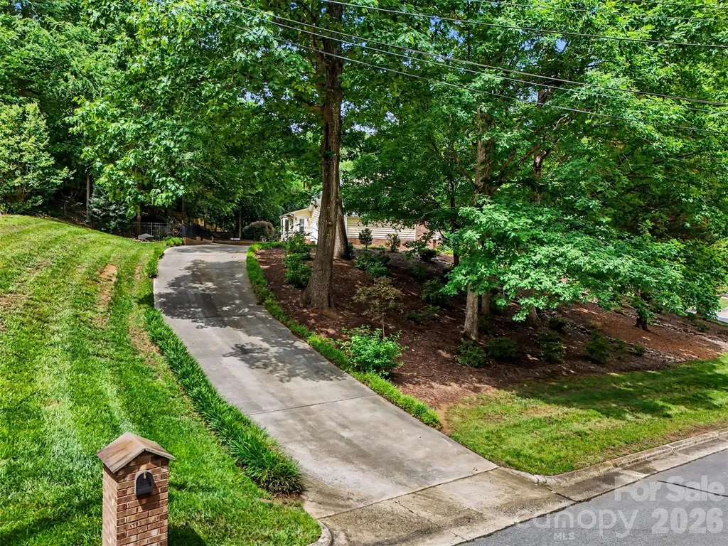 420 Brook Avenue SE Concord NC 28025
