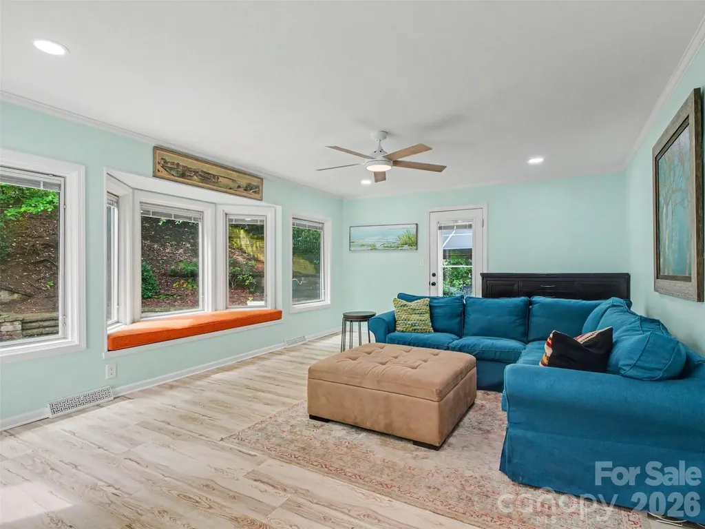 420 Brook Avenue SE Concord NC 28025