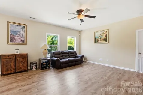 1231 Tranquil Falls Lane Matthews NC 28104