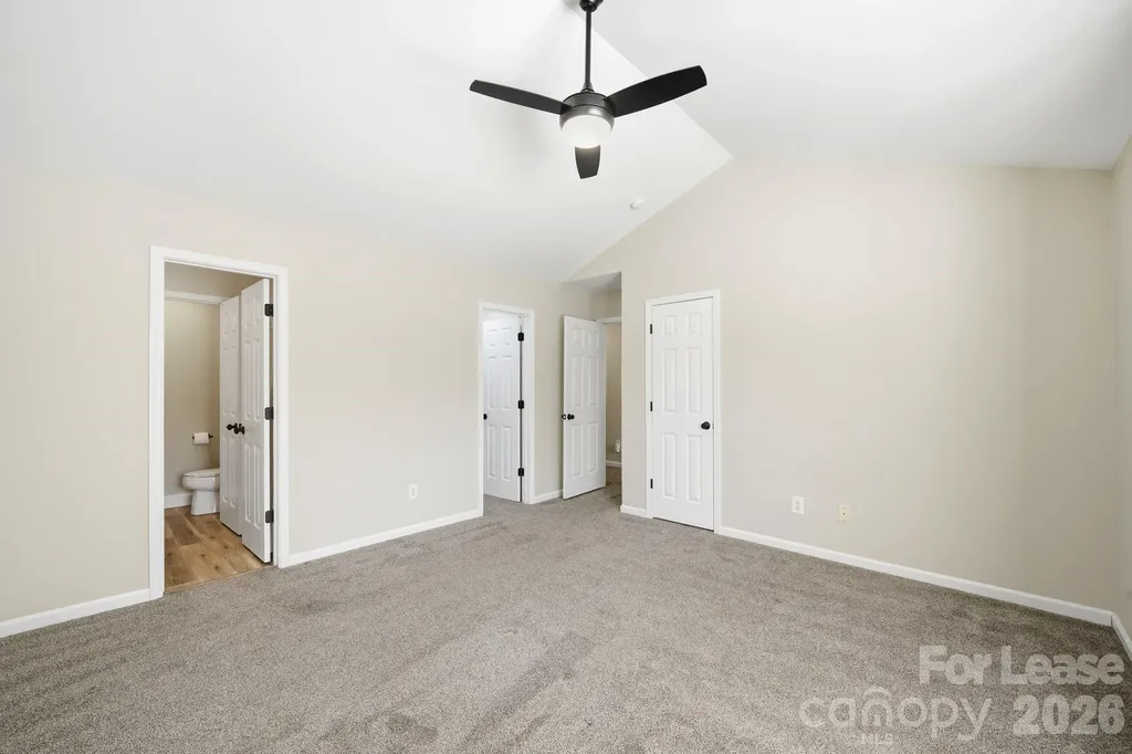 11112 Saintsbury Place Charlotte NC 28270