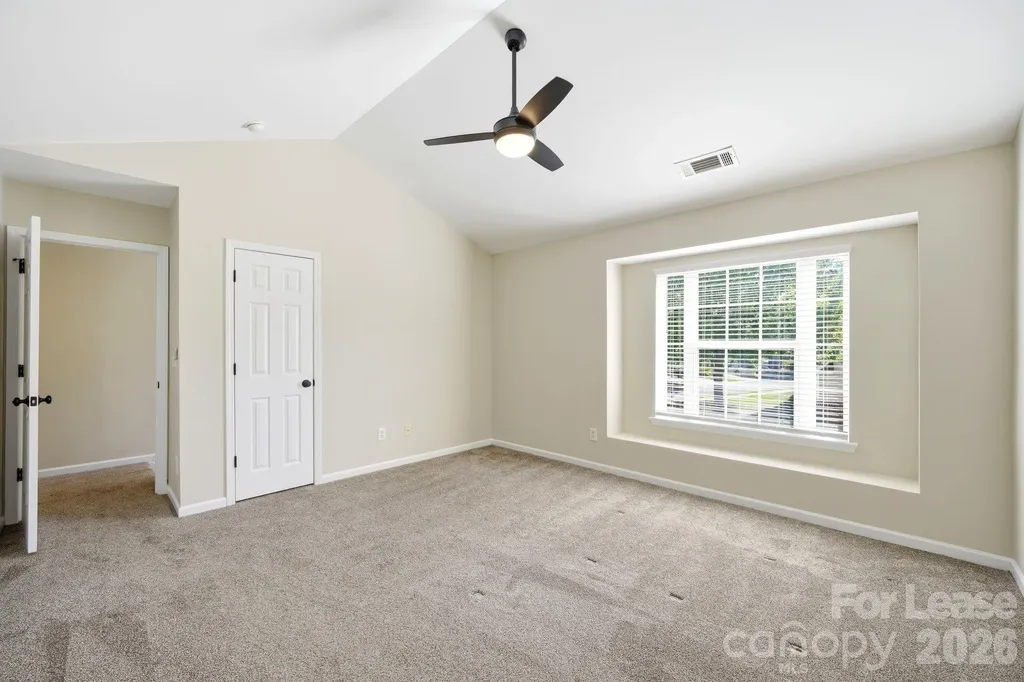 11112 Saintsbury Place Charlotte NC 28270