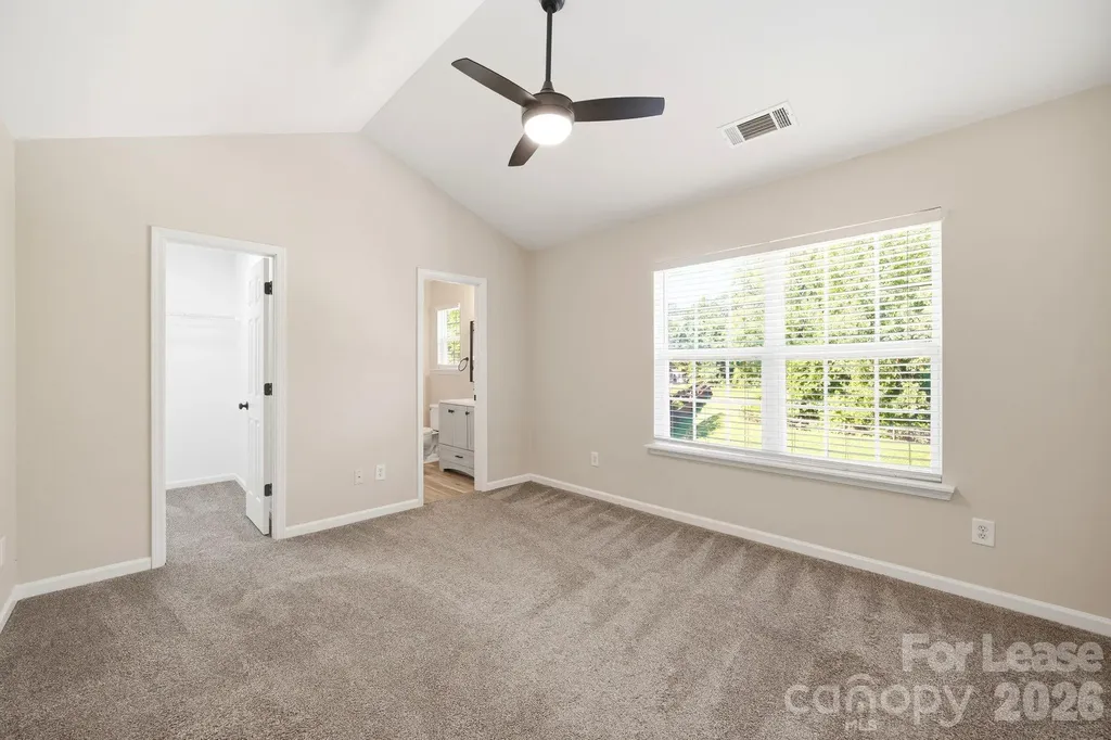 11112 Saintsbury Place Charlotte NC 28270