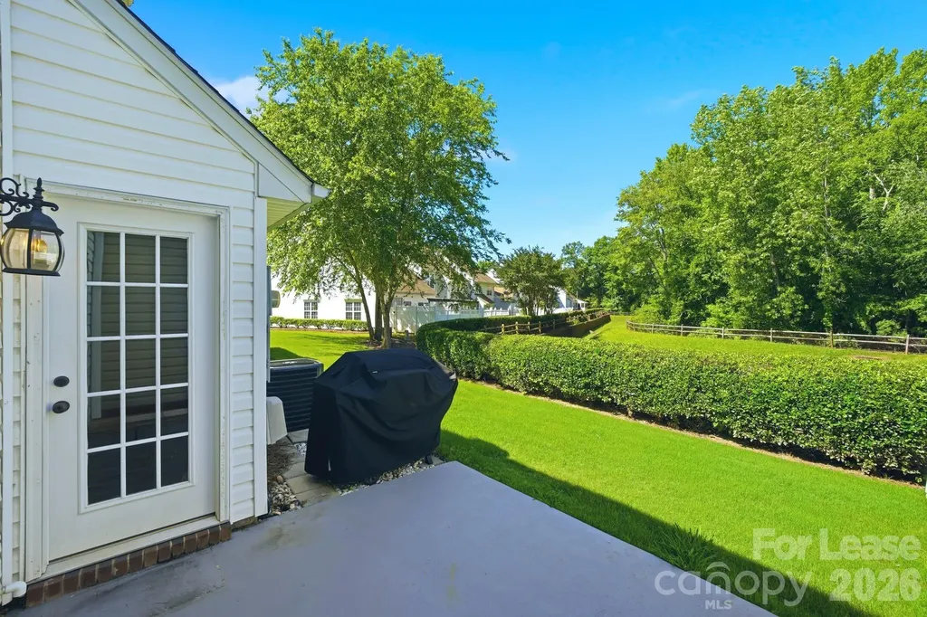 11112 Saintsbury Place Charlotte NC 28270