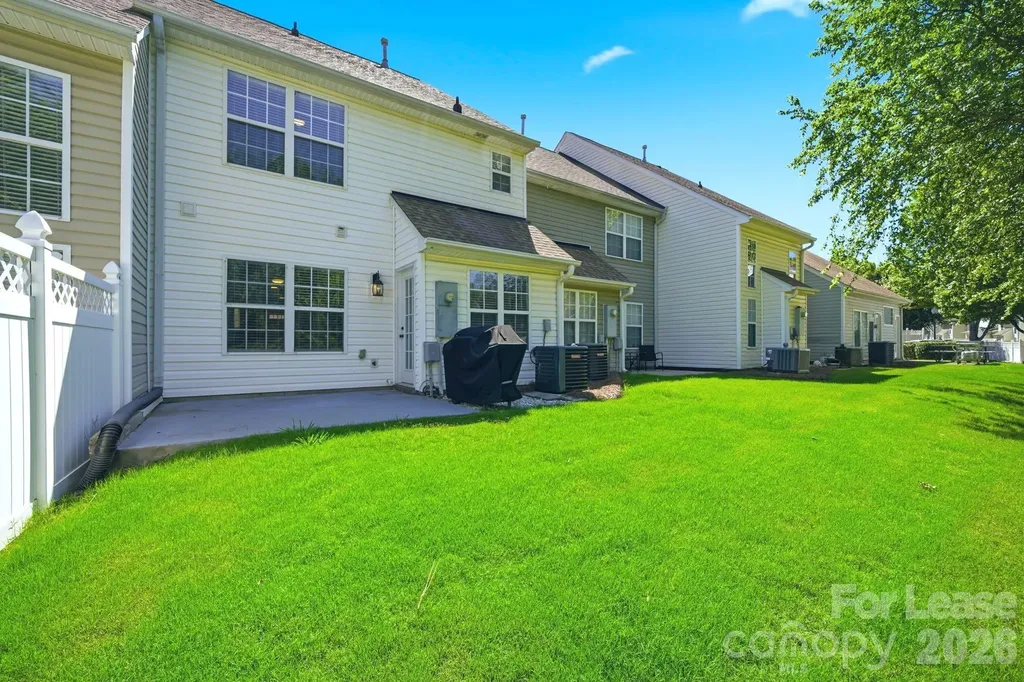 11112 Saintsbury Place Charlotte NC 28270