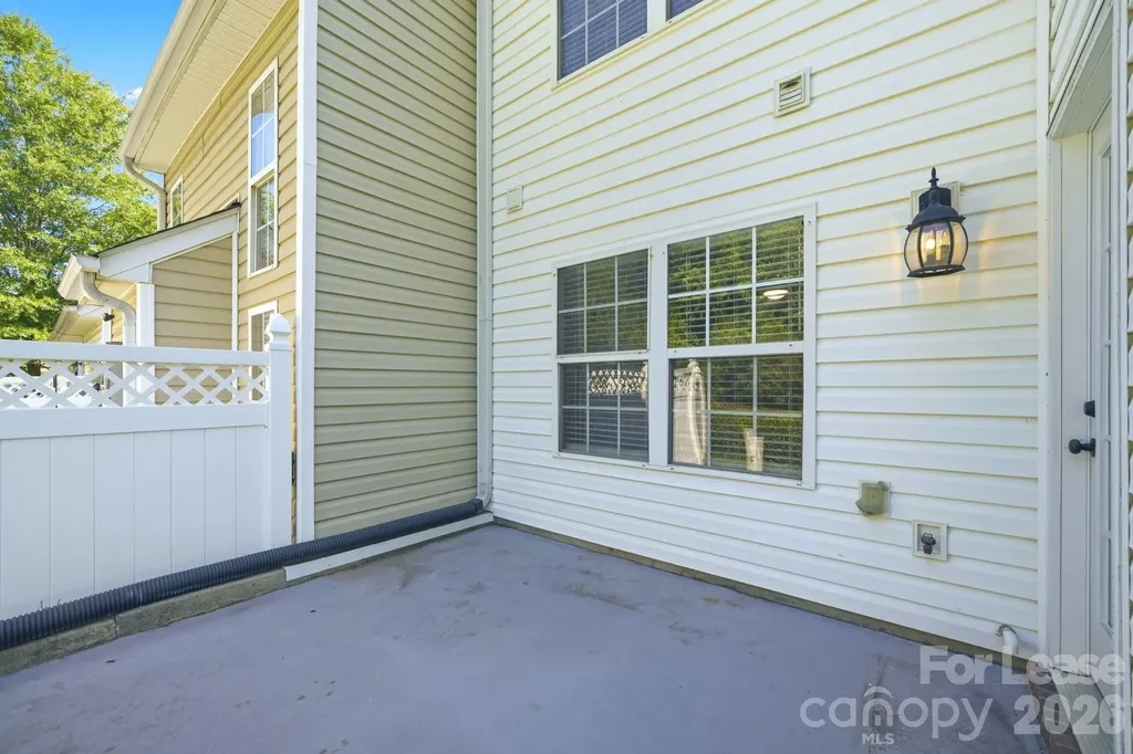 11112 Saintsbury Place Charlotte NC 28270