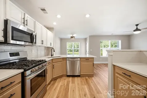 11112 Saintsbury Place Charlotte NC 28270
