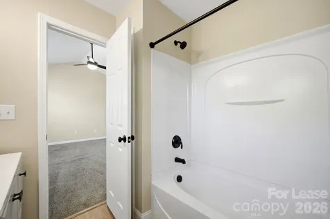 11112 Saintsbury Place Charlotte NC 28270