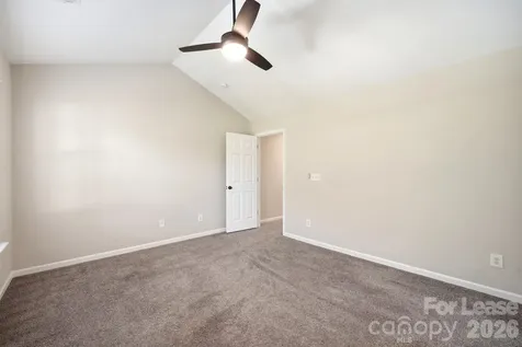 11112 Saintsbury Place Charlotte NC 28270