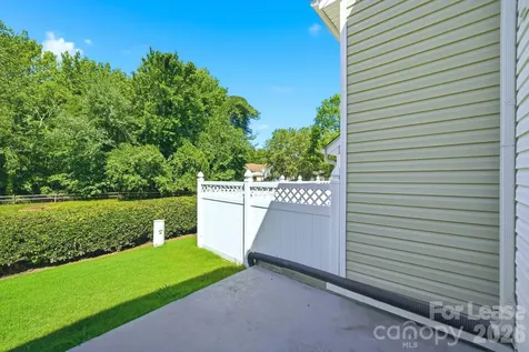 11112 Saintsbury Place Charlotte NC 28270