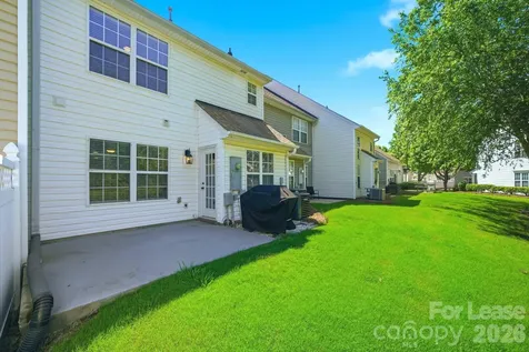 11112 Saintsbury Place Charlotte NC 28270