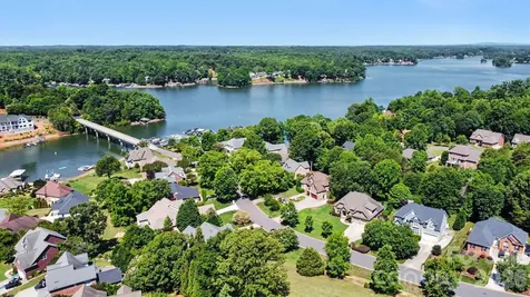 198 Windemere Isle Road Statesville NC 28677