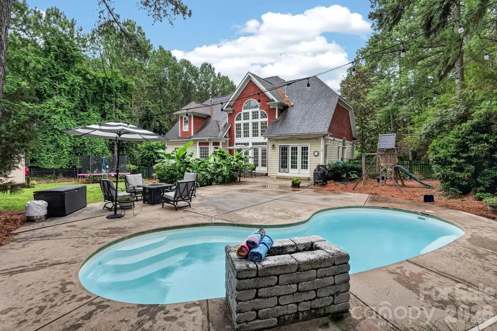 173 Yellow Jacket Circle Mooresville NC 28117