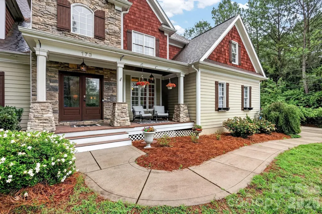173 Yellow Jacket Circle Mooresville NC 28117