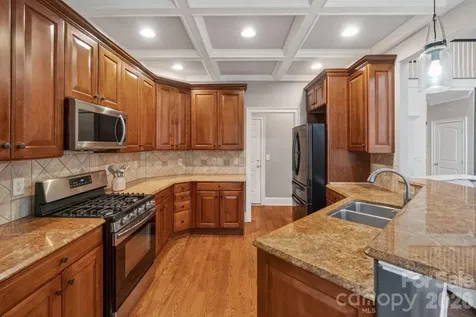 173 Yellow Jacket Circle Mooresville NC 28117
