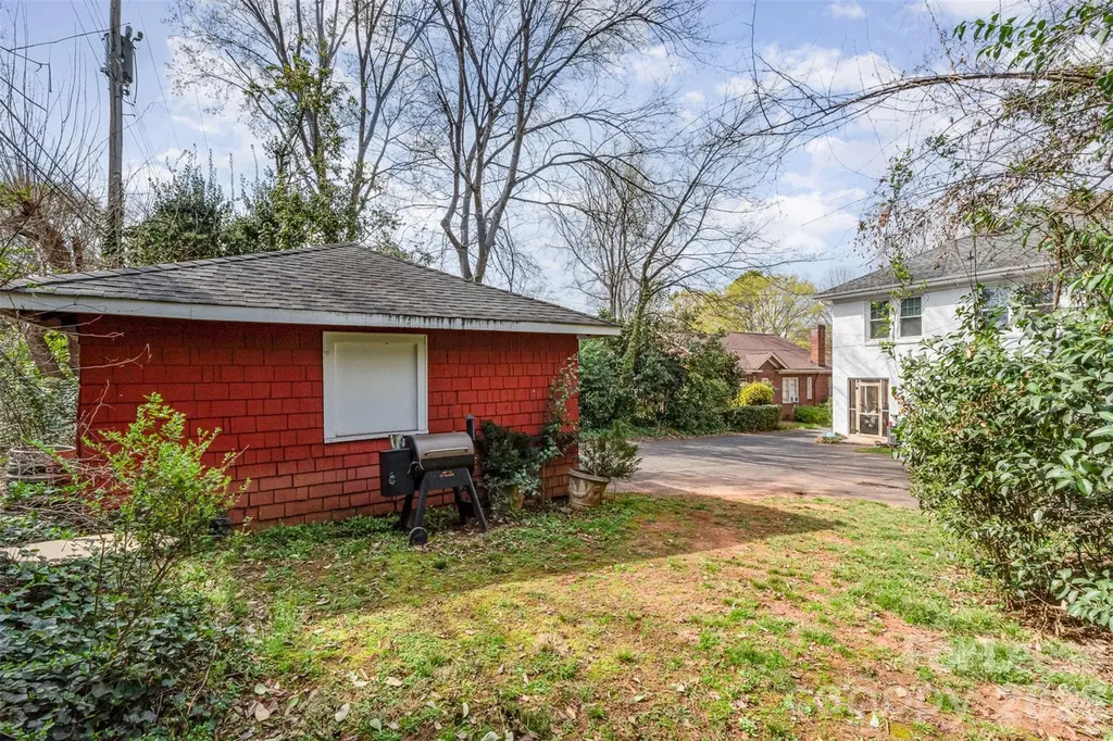 2110 Dartmouth Place Charlotte NC 28207