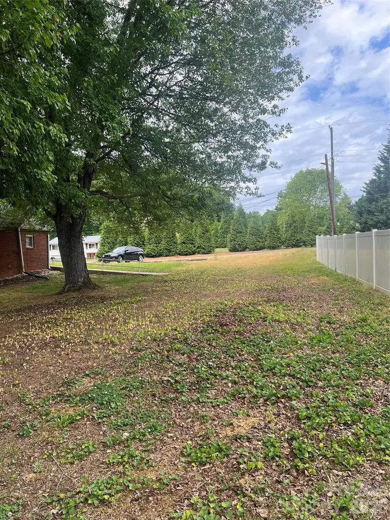 219 Jackson Avenue Lexington NC 27295