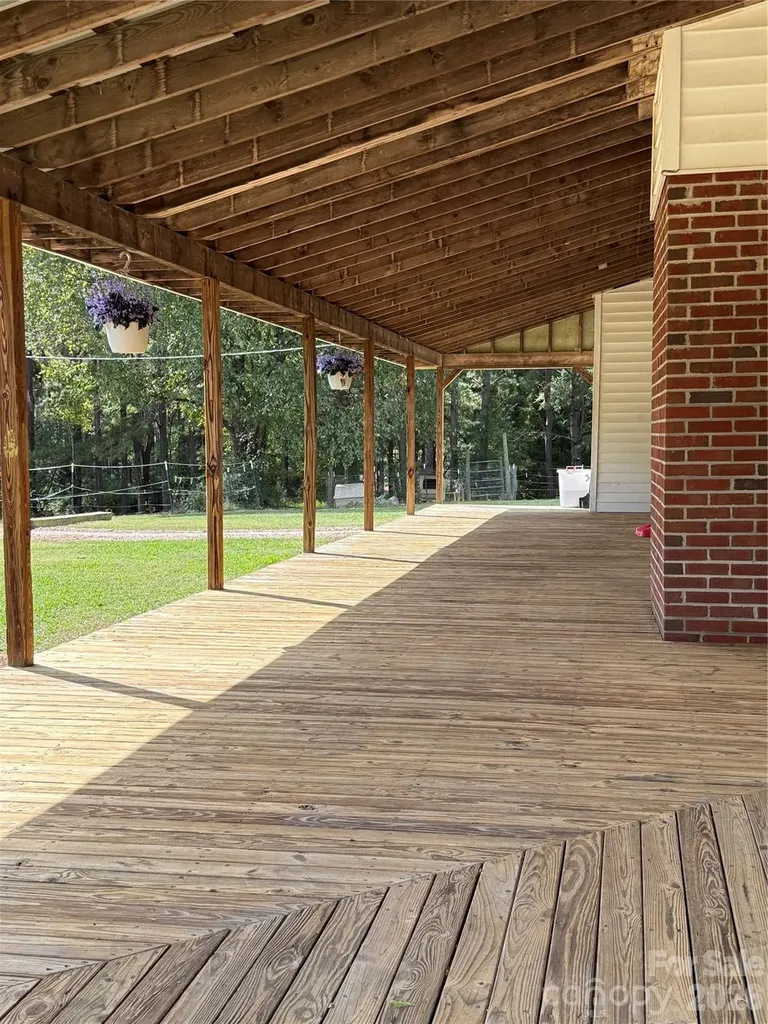 15869 Silver Road Oakboro NC 28129