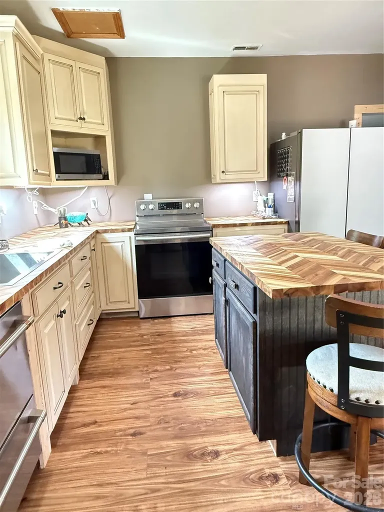 15869 Silver Road Oakboro NC 28129