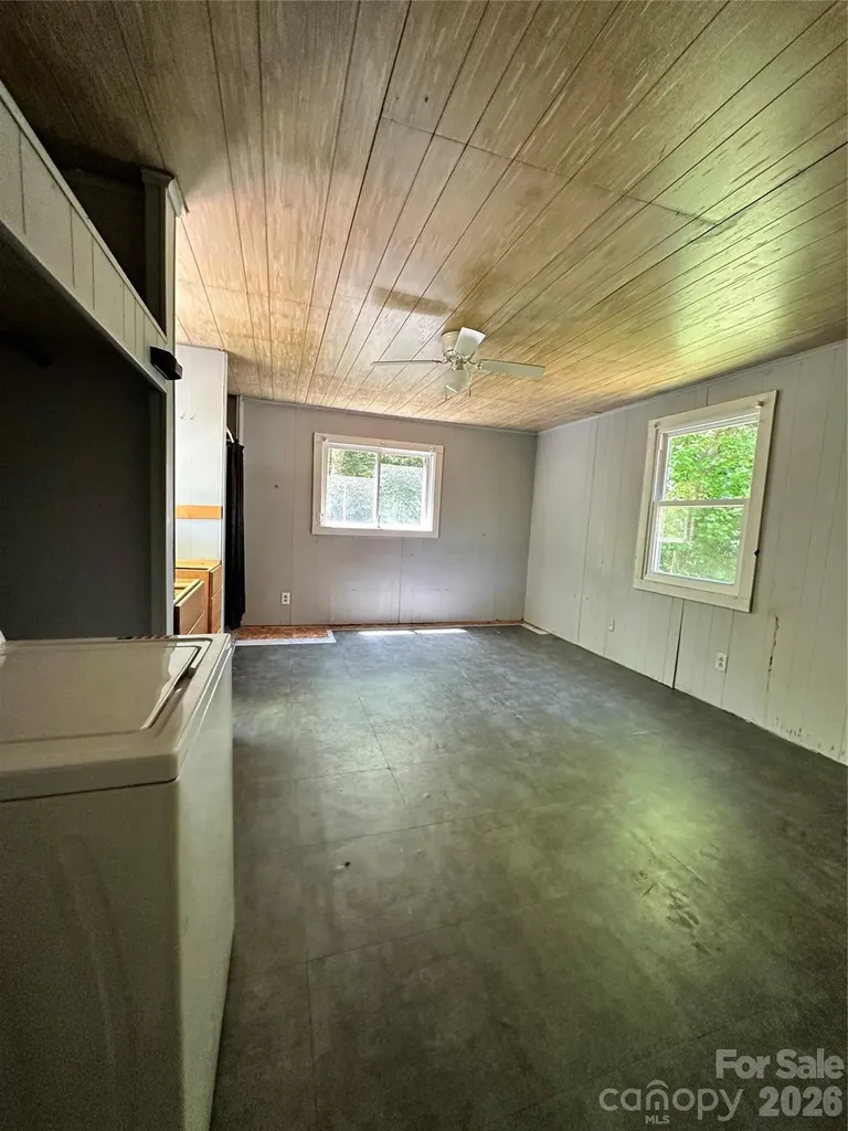36 Range Road Etowah NC 28729