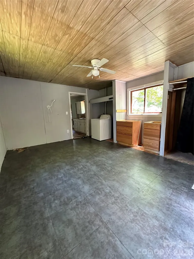 36 Range Road Etowah NC 28729