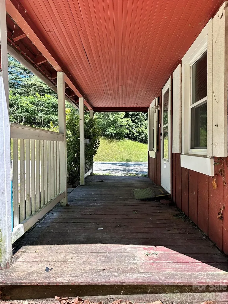 36 Range Road Etowah NC 28729