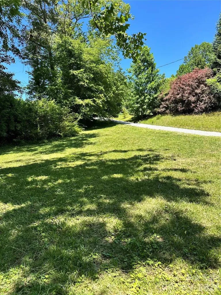 36 Range Road Etowah NC 28729