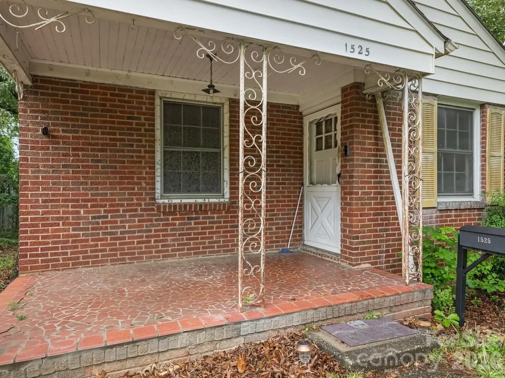 1525 Herrin Avenue Charlotte NC 28205