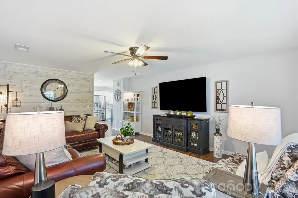 2757 Waybrook Drive Dallas NC 28034