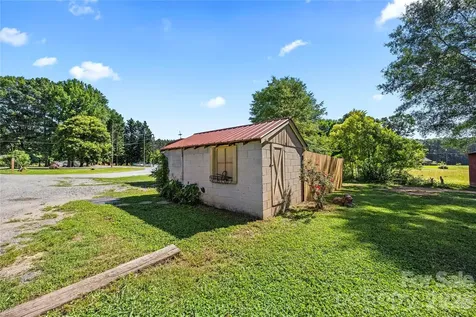 5250 Hickory Grove Road Mount Holly NC 28120