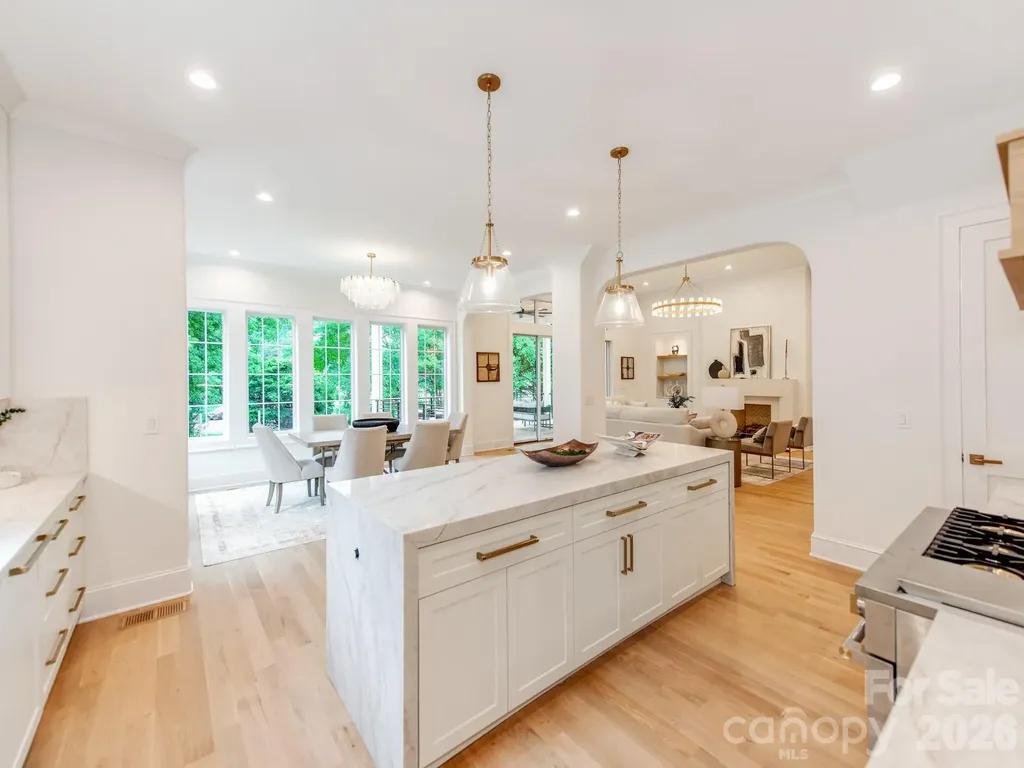 4627 Water Oak Road Charlotte NC 28211
