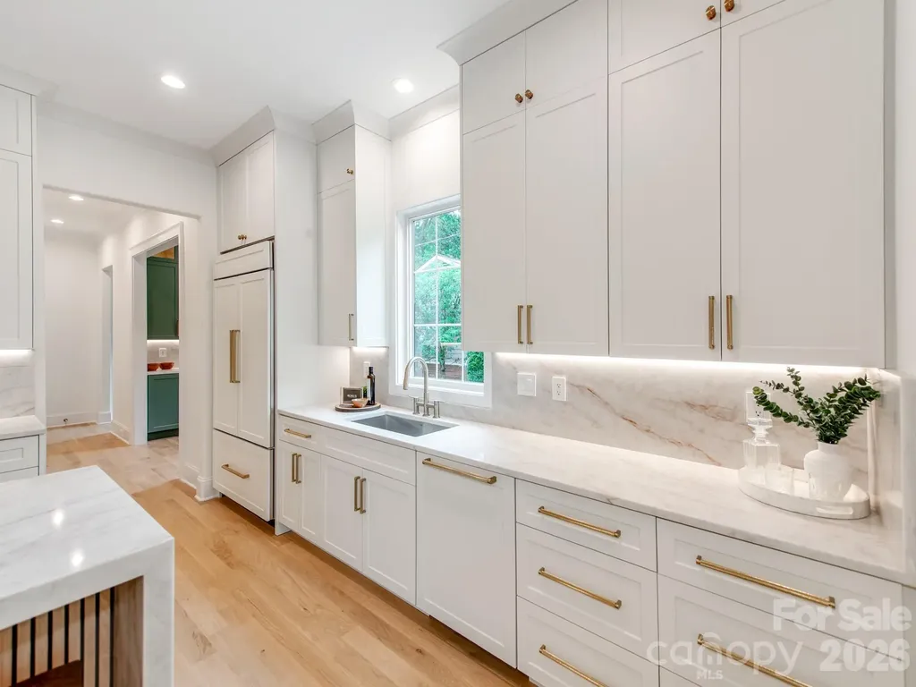 4627 Water Oak Road Charlotte NC 28211