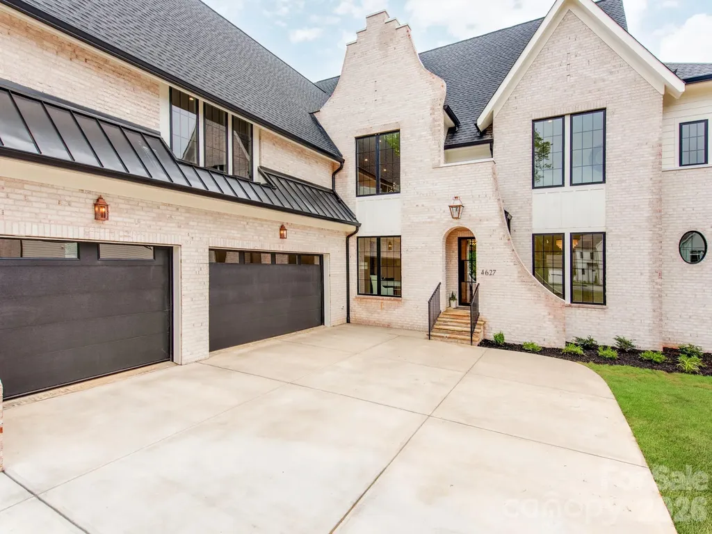 4627 Water Oak Road Charlotte NC 28211