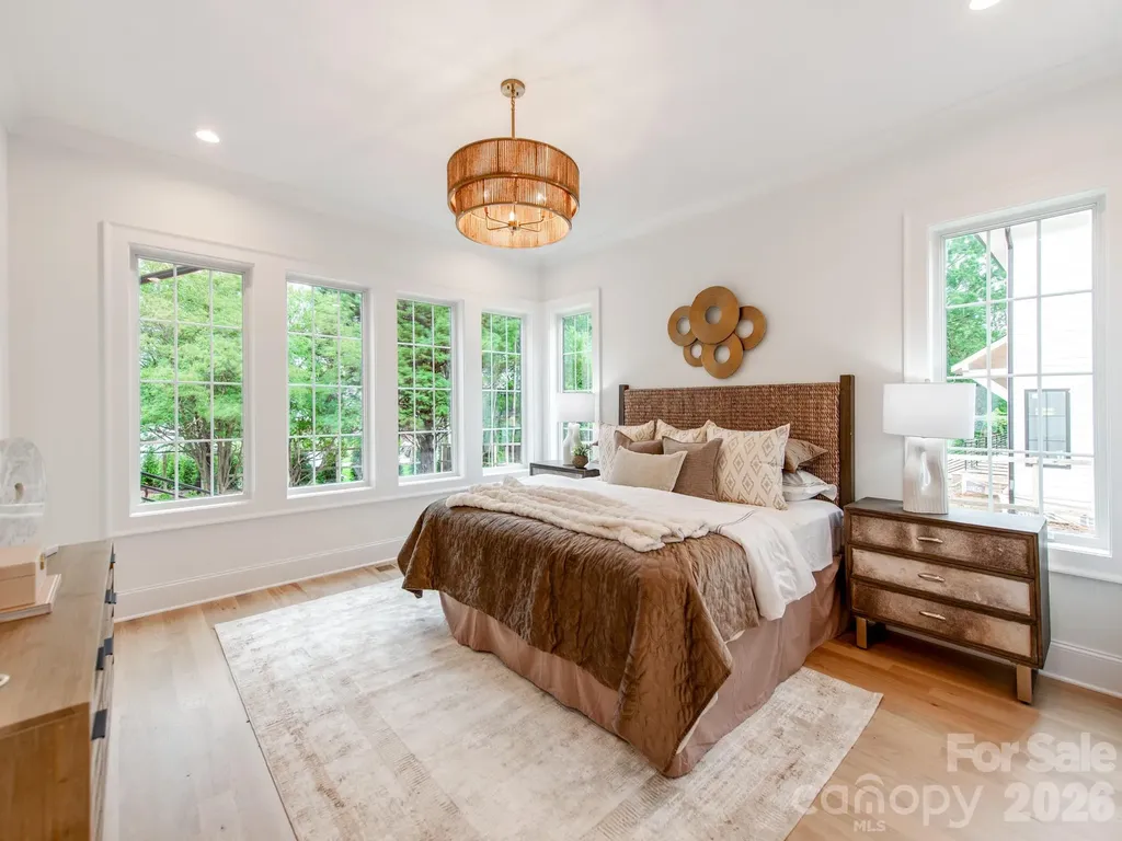 4627 Water Oak Road Charlotte NC 28211