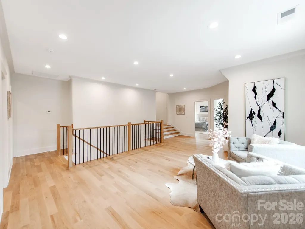 4627 Water Oak Road Charlotte NC 28211