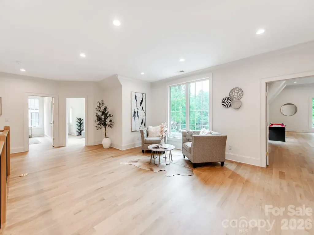 4627 Water Oak Road Charlotte NC 28211