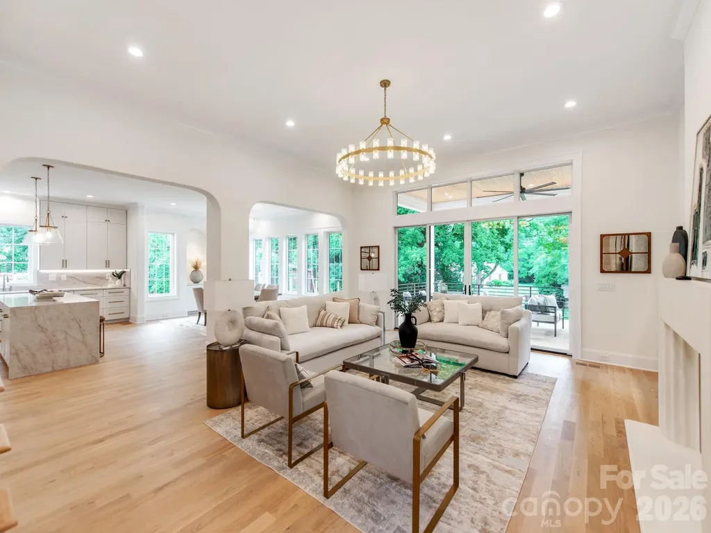 4627 Water Oak Road Charlotte NC 28211