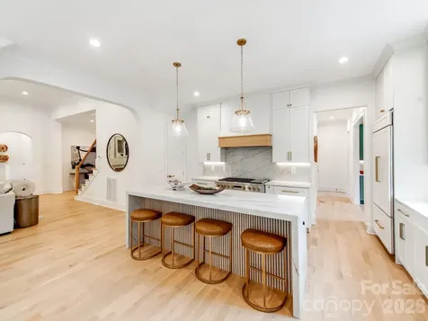 4627 Water Oak Road Charlotte NC 28211