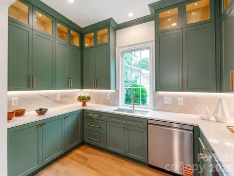 4627 Water Oak Road Charlotte NC 28211