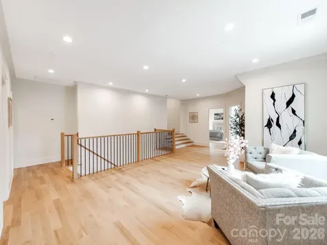 4627 Water Oak Road Charlotte NC 28211