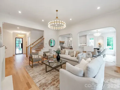 4627 Water Oak Road Charlotte NC 28211